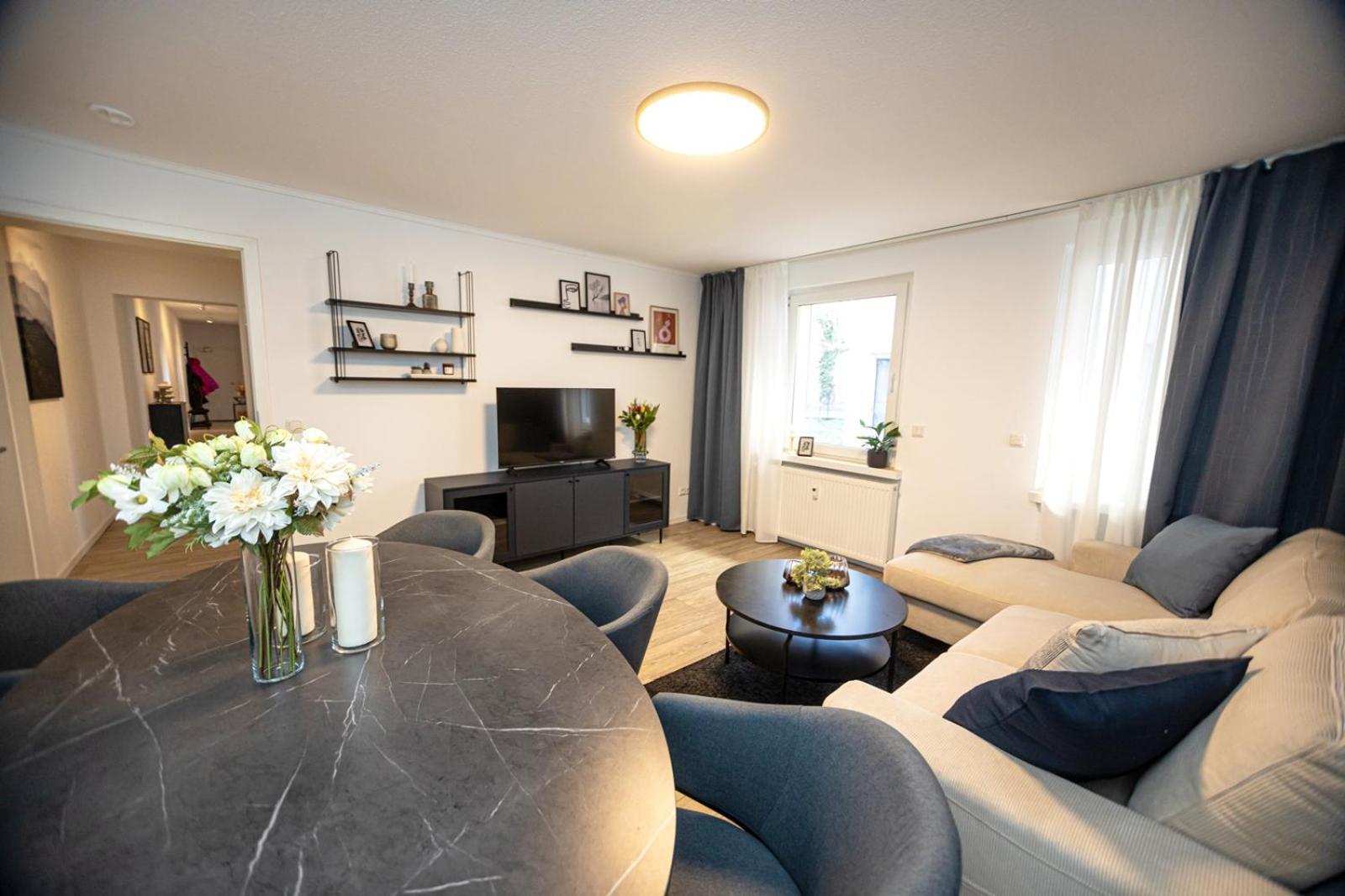 Blossfeld-Apartments Geraeumige Stadtoase Mitten Im Zentrum Mit 3 Schlafzimmern, Gratis Parkplatz, W-Lan, Netflix Jena Exteriér fotografie